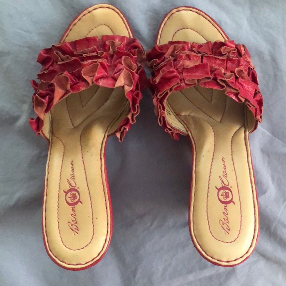 Red wedges